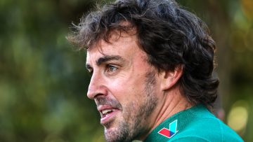 Alonso signals Australian GP danger as rain chaos looms