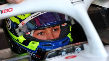 Oliver Bearman hit with pitlane start after Haas change