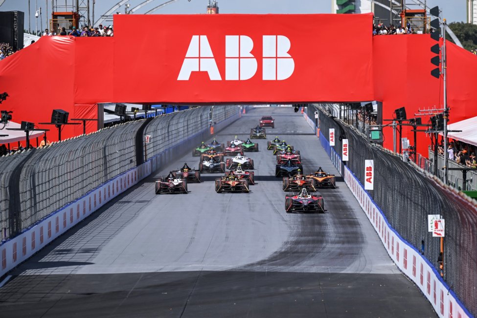 			© Sam Bagnall / Formula E
	
