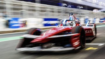 British Formula E demolition job as Rowland stuns in Jeddah