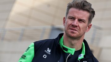 Hulkenberg suffers bizarre 'injury' in freak testing incident - report